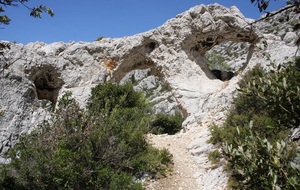 Les calanques et les 3 Arches par le chemin du grand Malvallon,  P2 avec Pascal