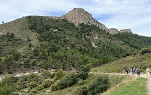 La Grotte aux Fées et le Mont Julien - P2 T1